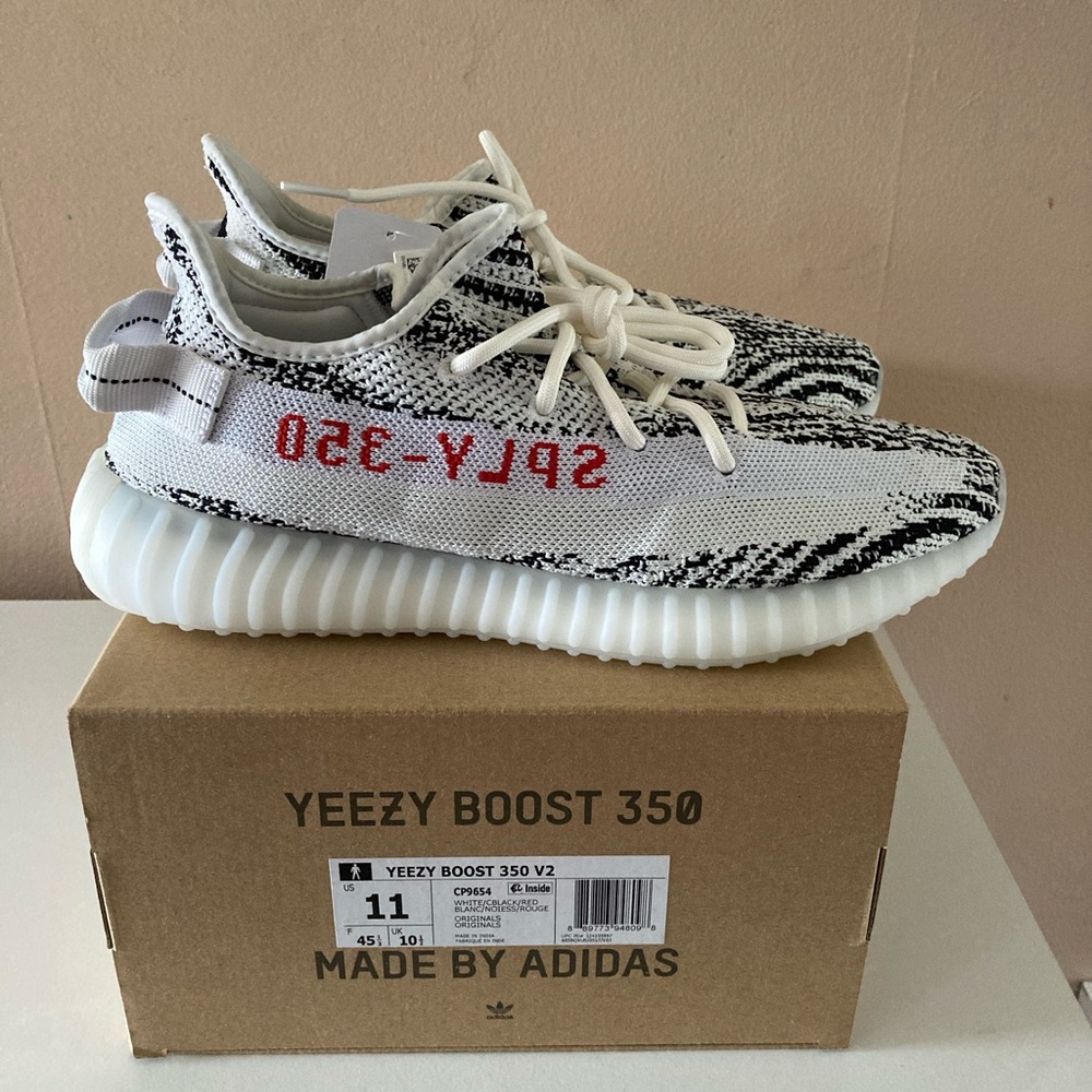 Yeezy Boost 350 V2 CP9654 NWT - Picture 3 of 4